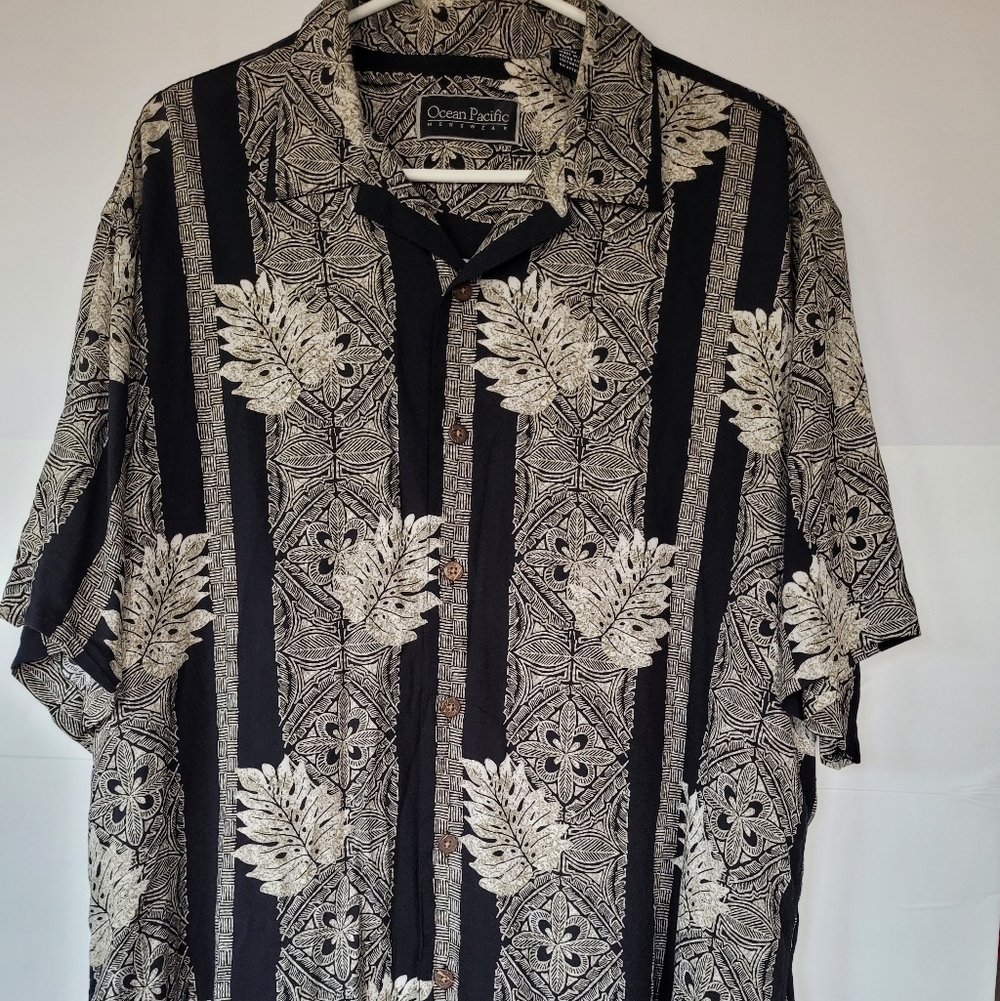 OP Black and Cream Short-Sleeve Button-Down Hawaiian Shirt 100% Rayon Size L